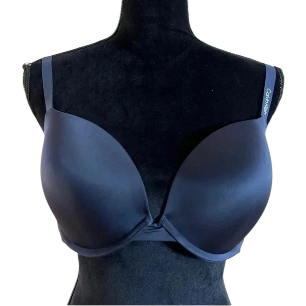 Calvin Klein Women’s Navy Blue Basic Push Up Bra‎ 32D